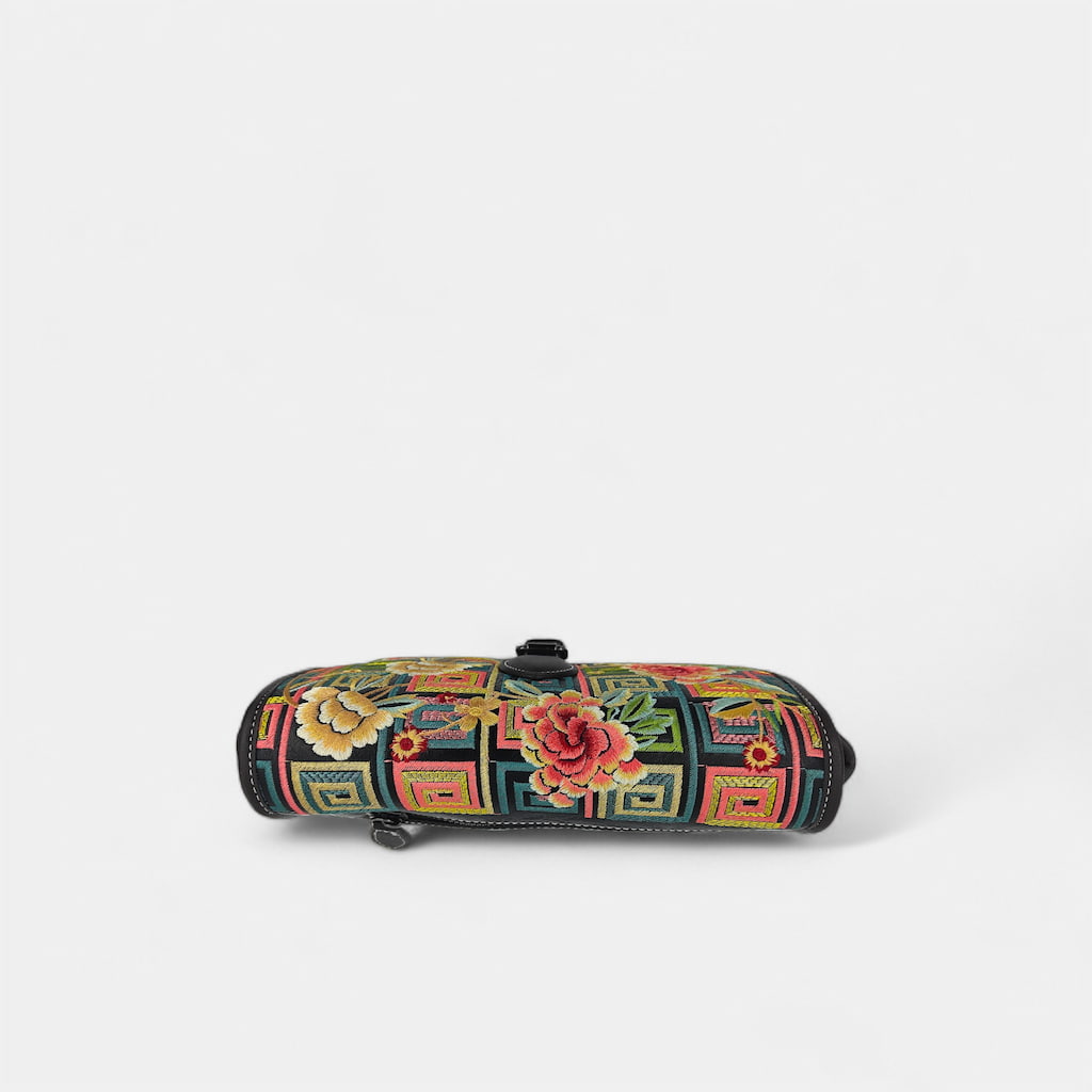 black-vintage-floral-embroidered-crossbody-bag-PU-leather-top