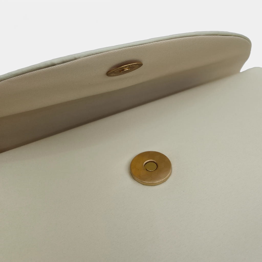 vintage-butterfly-and-peony-embroidered-women-silk-clutch-and-evening-bag-closure