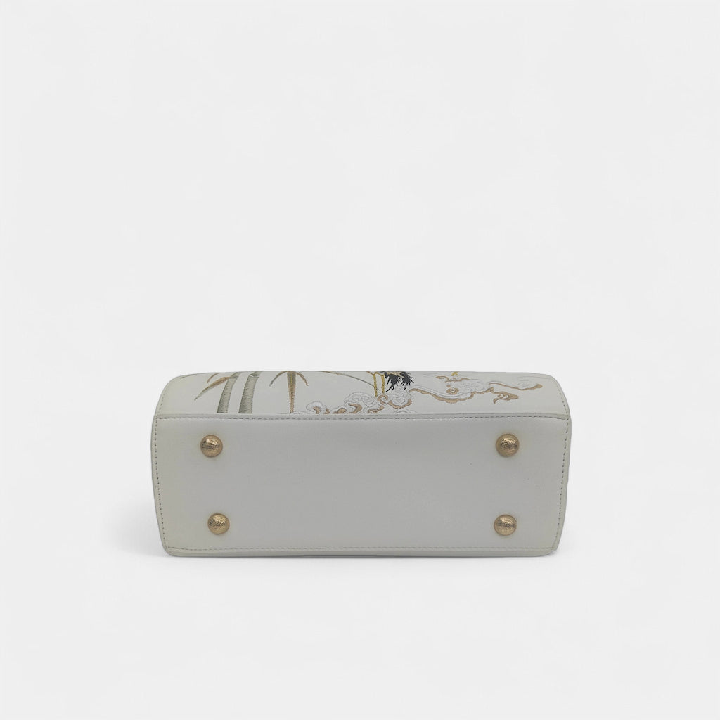 vintage-crane-embroidered-women-barrel-bag-with-tassels-bottom