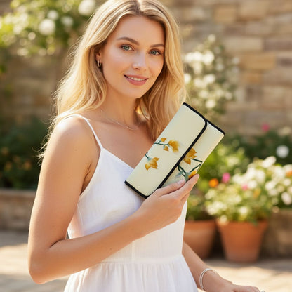 vintage-magnolia-silk-embroidered-purse-model-image