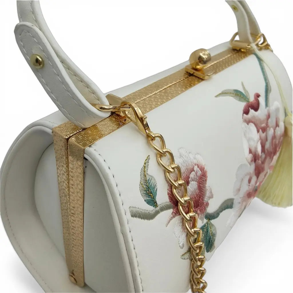 White Vintage Embroidered Peony Frame Clutch Bag with Tassel