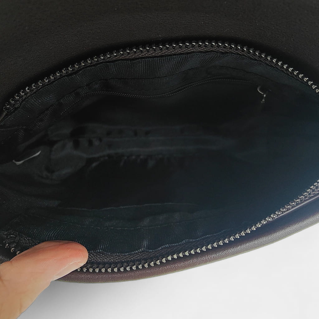 white-vintage-floral-embroidered-crossbody-bag-PU-leather-compartment